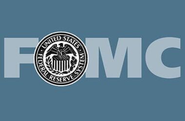 Fed Weighs Stubborn Inflation Against Banking System Stress
